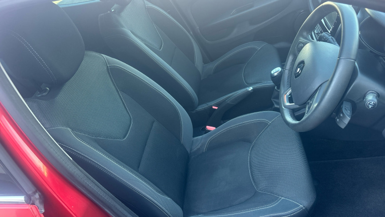 Renault Clio 0.9 TCE 90 Iconic 5dr Petrol Hatchback